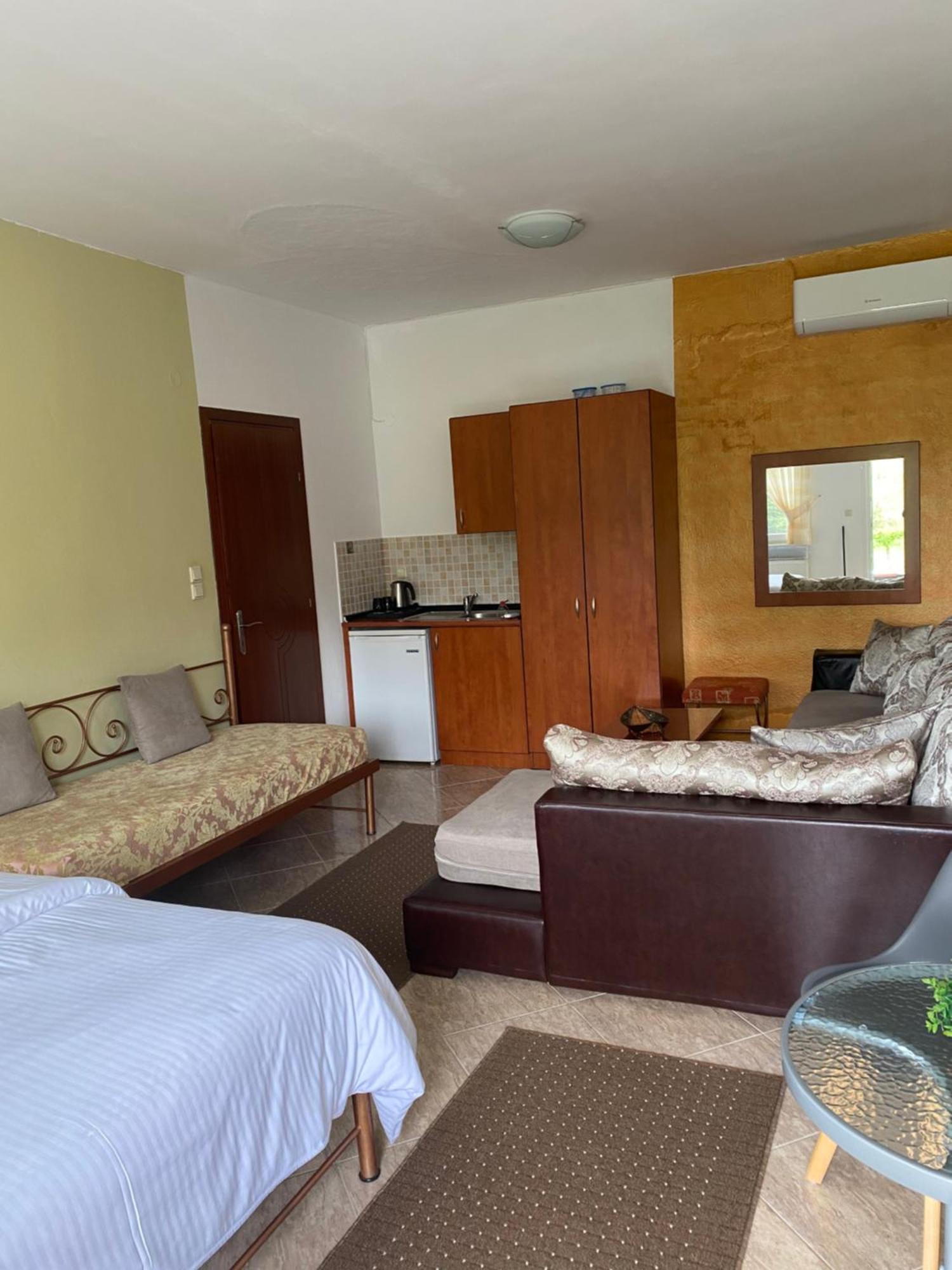 Guesthouse Anestis Angistron Luaran gambar